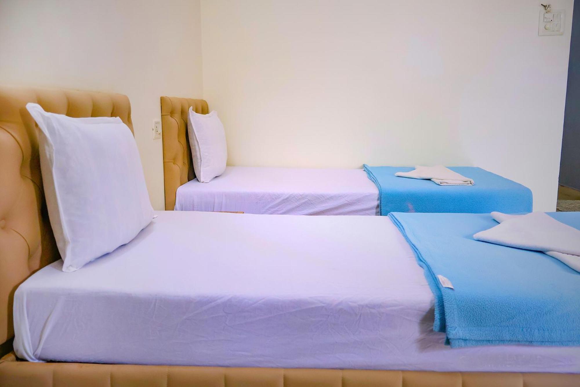 Fabescape Orient Royal Hotell Calangute Exteriör bild