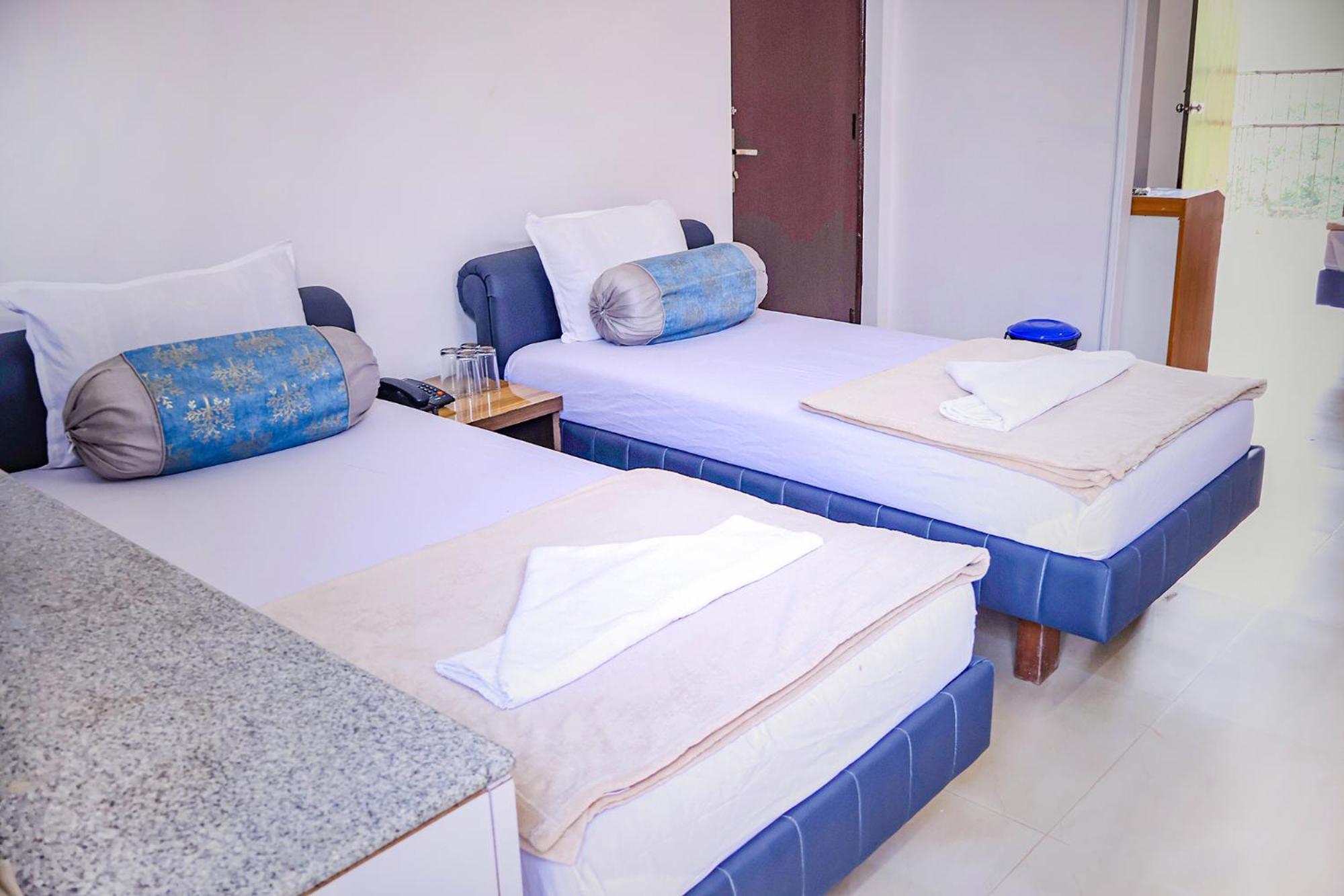 Fabescape Orient Royal Hotell Calangute Exteriör bild